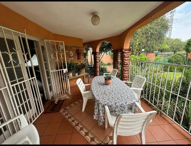 3 BEDROOM HOUSE FOR SALE IN WITFIELD